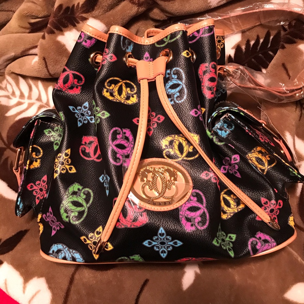 Selling a Sharif bag